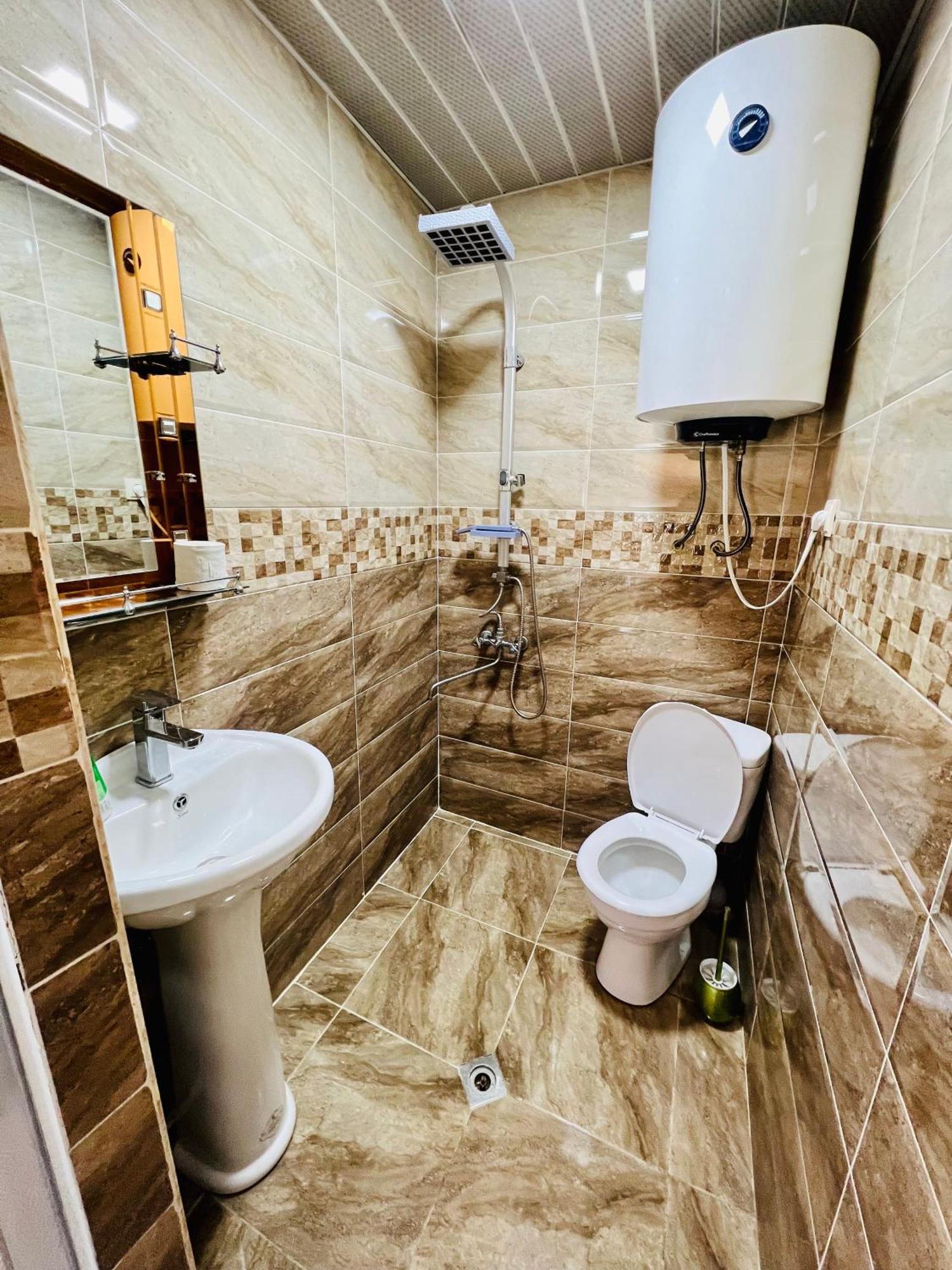 Nadia Guesthouse Местия Екстериор снимка