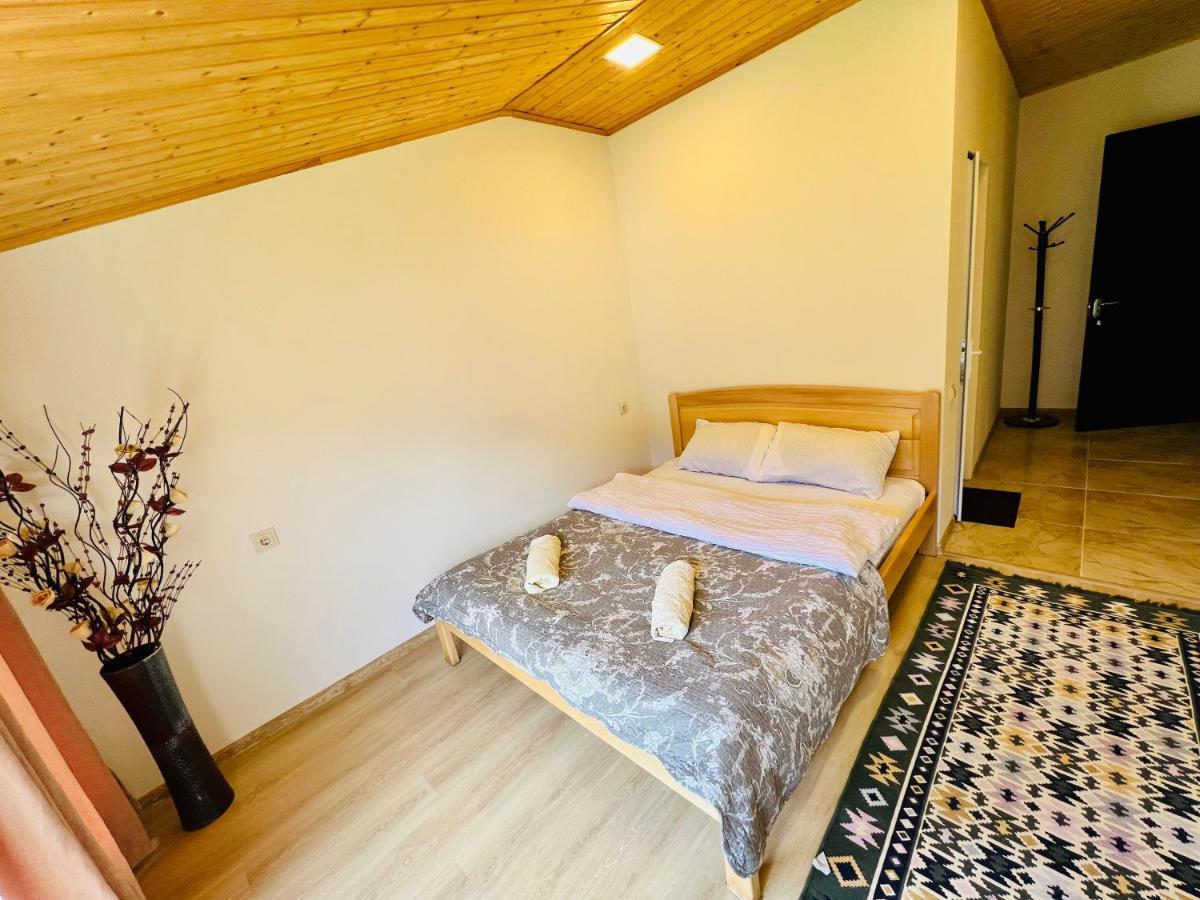 Nadia Guesthouse Местия Екстериор снимка