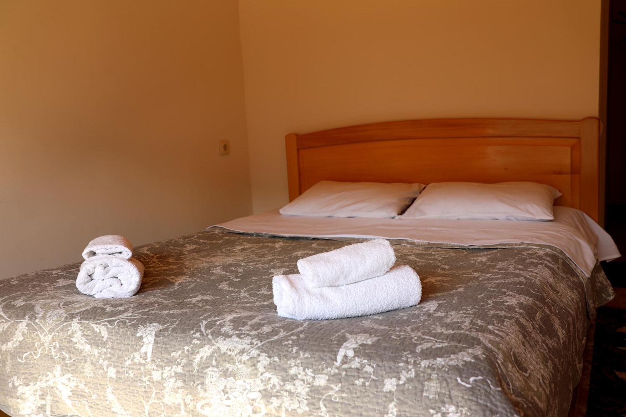 Nadia Guesthouse Местия Екстериор снимка