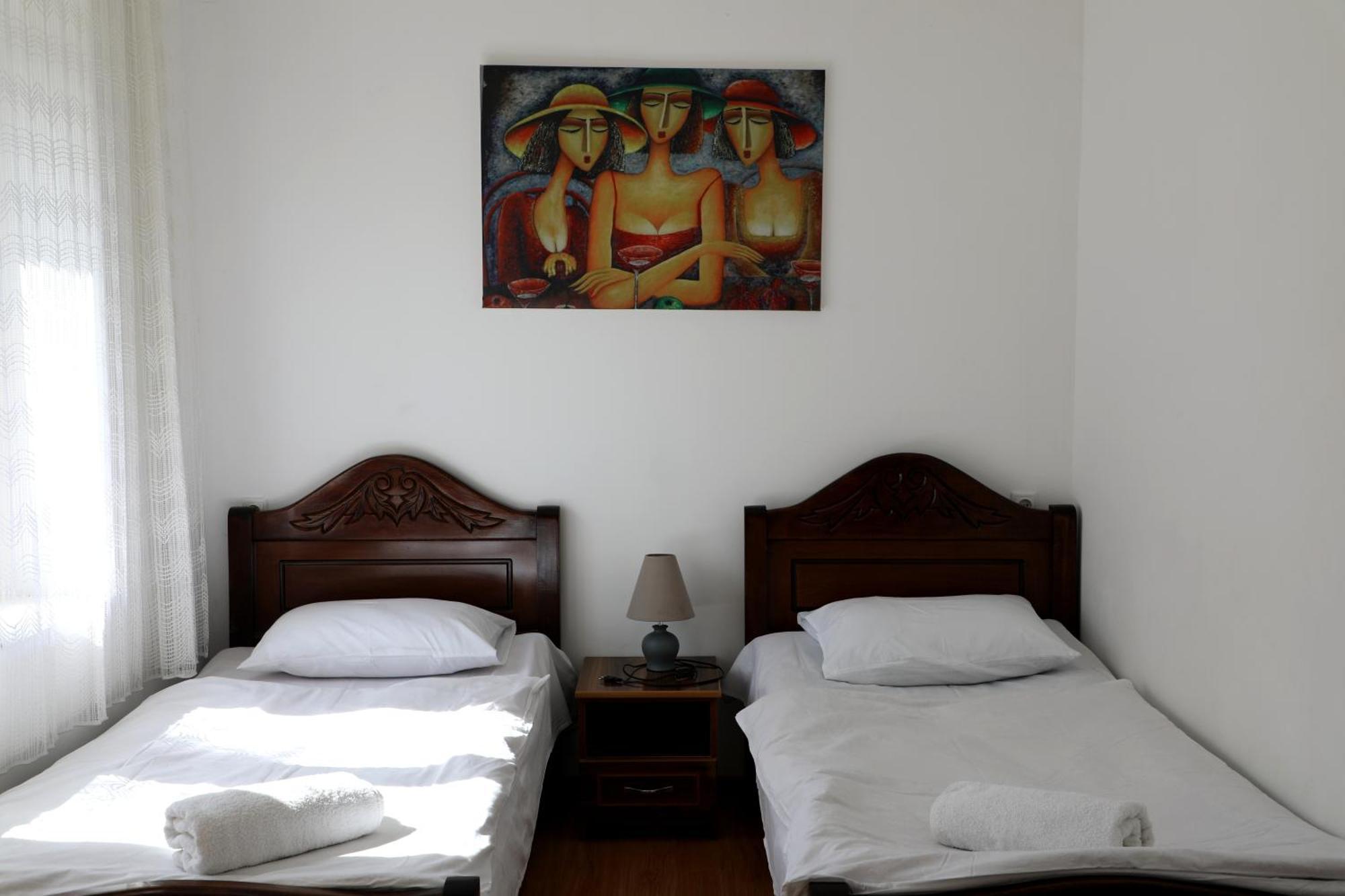 Nadia Guesthouse Местия Екстериор снимка