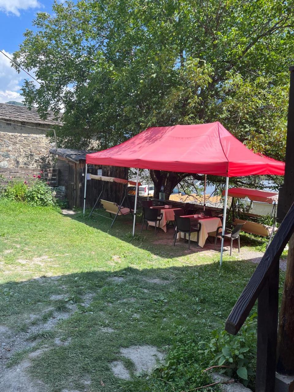 Nadia Guesthouse Местия Екстериор снимка