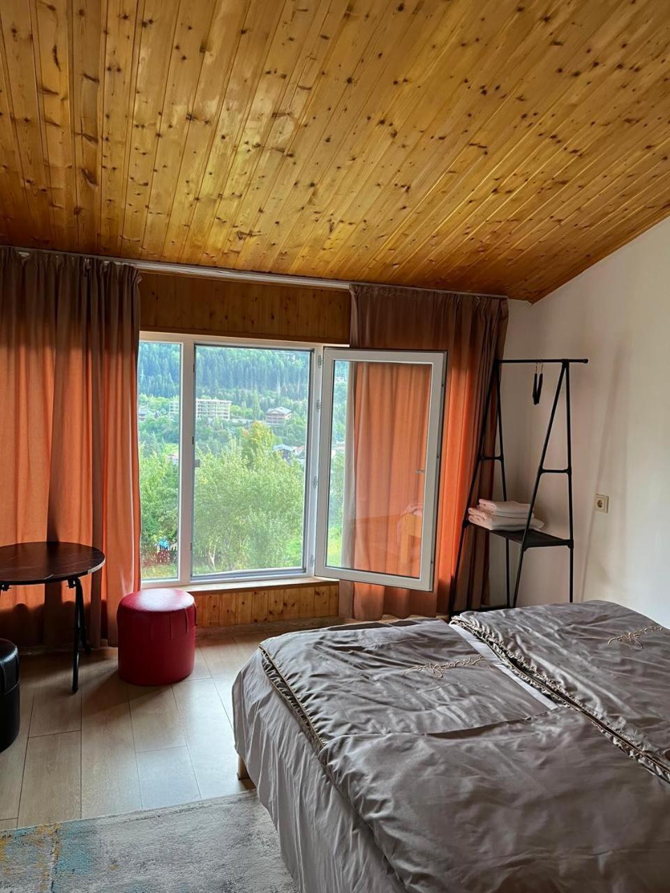 Nadia Guesthouse Местия Екстериор снимка